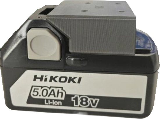 Hikoki 18V accu vastgeklikt in de accuhouder
